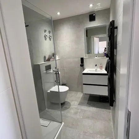 Zentrale Moderne In Heidelberg-naehe