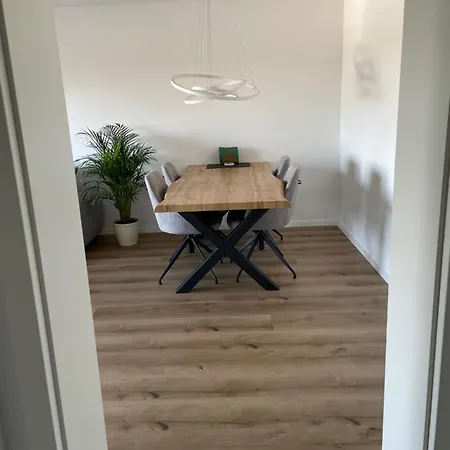 Zentrale Moderne In Heidelberg-naehe